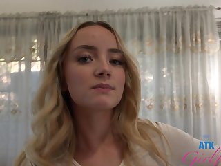 Pretty toddler Maria Kazi loves playing with a delicious dick in POV